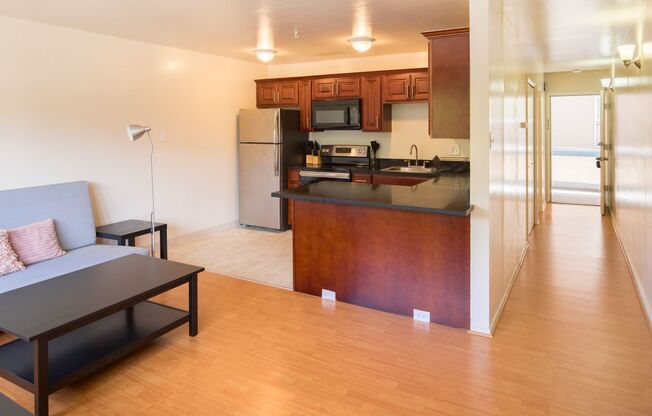 1 bed, 1 bath, 600 sqft, $2,300, Unit 03