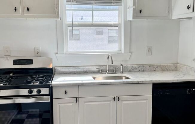1 bed, 1 bath, 750 sqft, $1,725, Unit 282-03