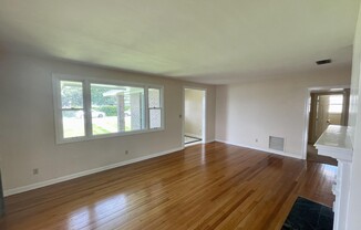 1016 HOLMESDALE RD