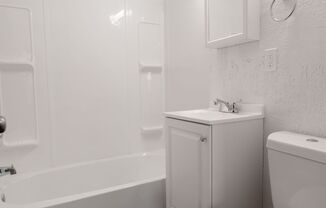 3 beds, 1 bath, $1,000, Unit MHH-14B