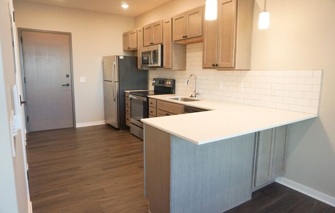 Studio, 1 bath, 541 sqft, $1,099, Unit 518