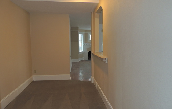 Studio, 1 bath, 400 sqft, $850, Unit 2