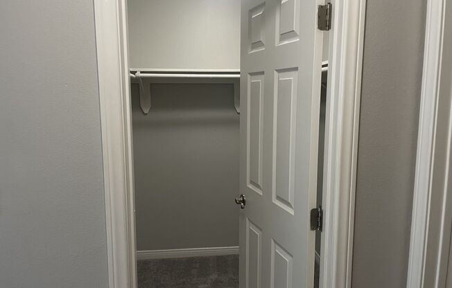 1 bed, 1 bath, 685 sqft, $2,180, Unit 0049