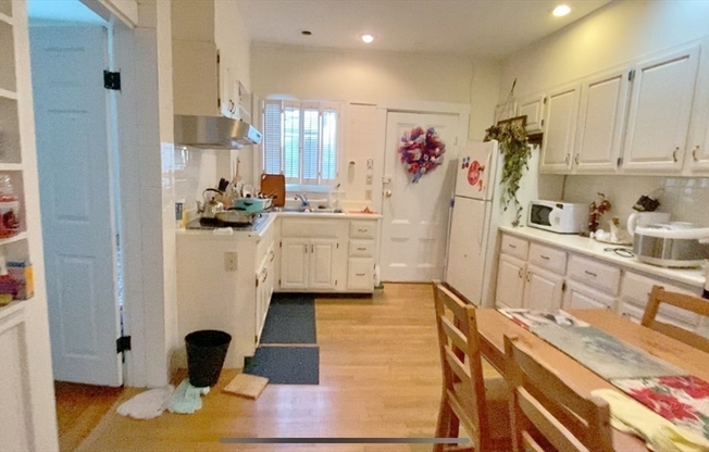 83 PUTNAM AVE
