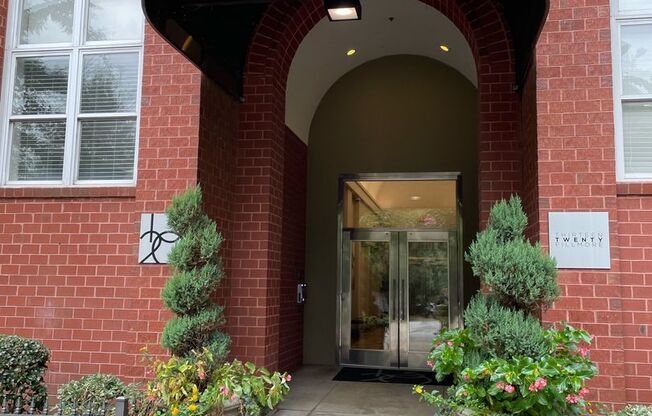 1320 Fillmore Ave Unit 302
