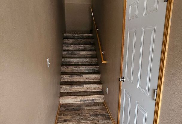 Stylish 3-Story Townhouse in Beautiful Waukee – Move-In Ready