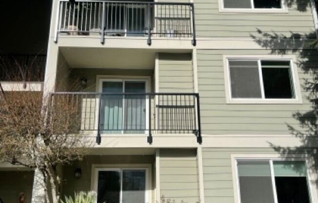 Warm and Cozy 2 bedroom Condo for Rent in Lynnwood