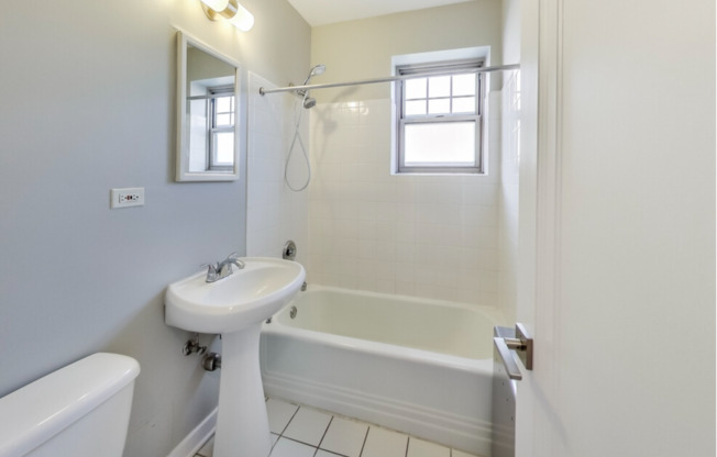 2 beds, 1 bath, 614 sqft, $1,400, Unit 2762-U3 (IRH)