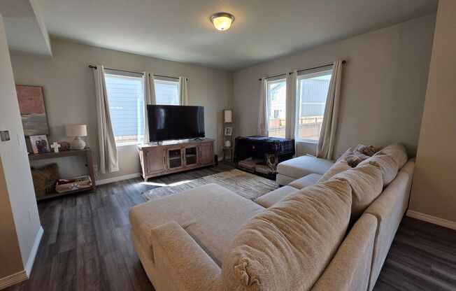 Stunning New Home In Lorson Ranch!!!