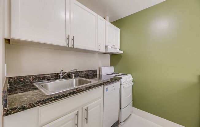 Bright 1bed/1bath in Prime Mt Baker Location!