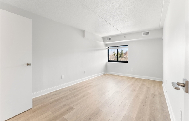 2 beds, 2 baths, 986 sqft, $3,495, Unit 511