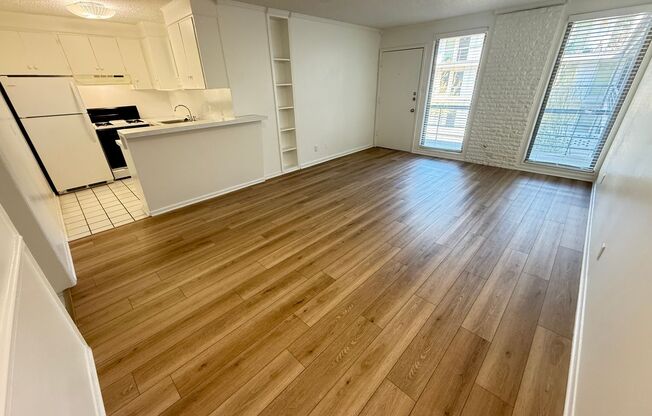 2 beds, 2 baths, 918 sqft, $1,549, Unit PEN-202