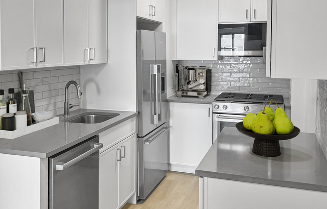 1 bed, 1 bath, $5,795, Unit 20A