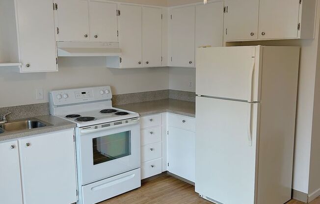 2 beds, 1 bath, 845 sqft, $1,575, Unit 49