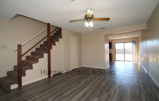 2 beds, 1.5 baths, $875