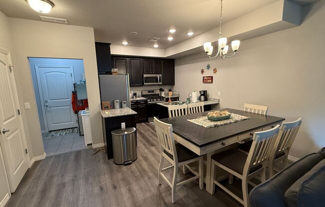 Amazing 3 Bedroom Townhome Near Charming Downtown Berthoud