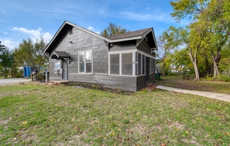 1819 NW 38 ST
