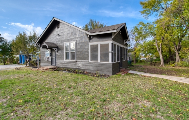 1819 NW 38 ST
