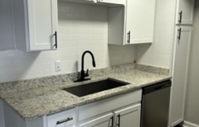 1 bed, 1 bath, 580 sqft, $1,215, Unit 1218