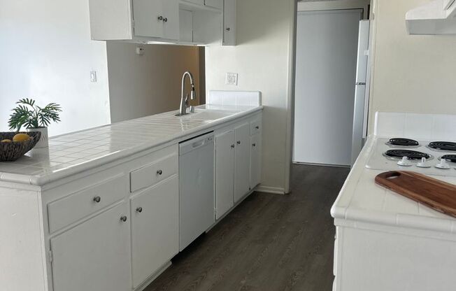 1 bed, 1 bath, $2,000, Unit 218