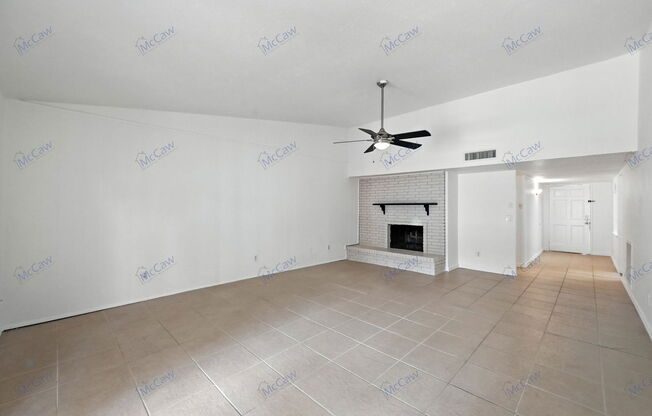1827 PAXTON DR
