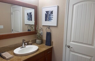 Fountain Lake - Apartment Living in Bradenton, FL
