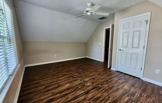 4 beds, 2.5 baths, $3,300