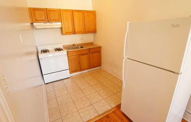 Studio, 1 bath, 552 sqft, $1,295, Unit Sawyer-306