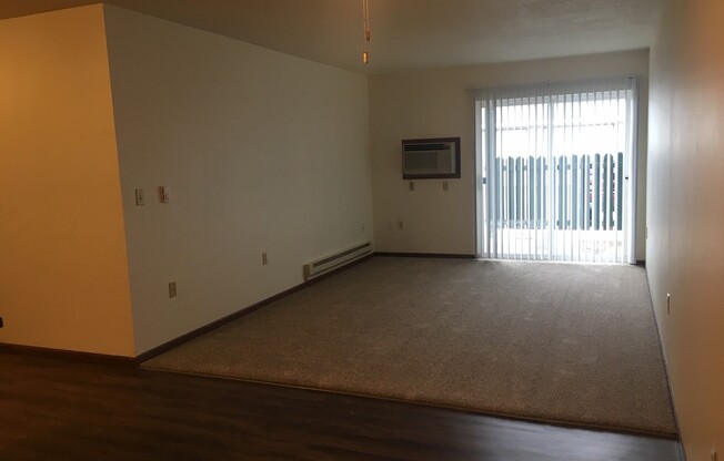 2 beds, 1 bath, 1,022 sqft, $1,100