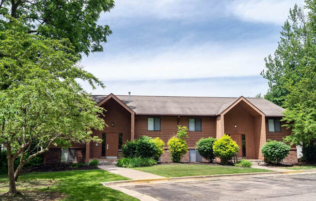 exterior of Old Farm Shores Apartments