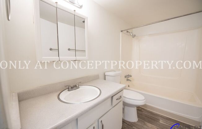 2 beds, 1 bath, 920 sqft, $1,099, Unit 29