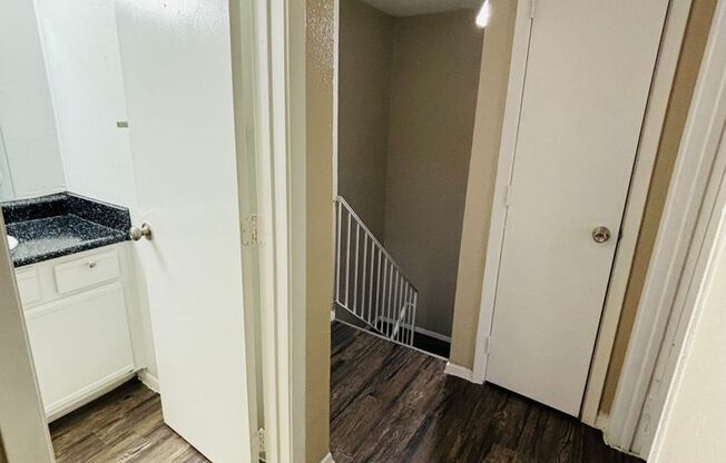 2 beds, 1.5 baths, 1,032 sqft, $1,625, Unit 1059