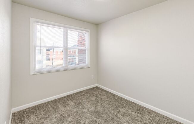 2 beds, 1 bath, 811 sqft, $1,099, Unit 64704