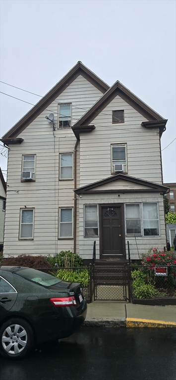 4 HARRIS AVE
