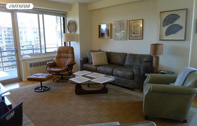 2 beds, 2 baths, 1,142 sqft, $6,400, Unit 18C