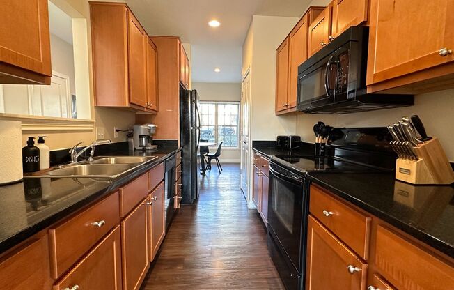 Amazing Location - Downtown Modern Living: 4 Bed 4 Bath!