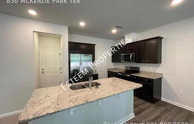 836 MCKENZIE PARK TER