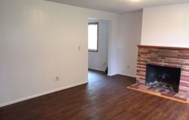 2 beds, 1 bath, 925 sqft, $1,450, Unit Neb1104