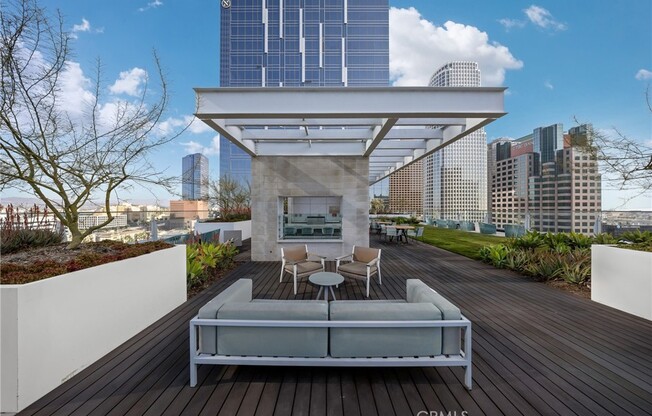 2 beds, 2 baths, 1,305 sqft, $5,150, Unit 2511