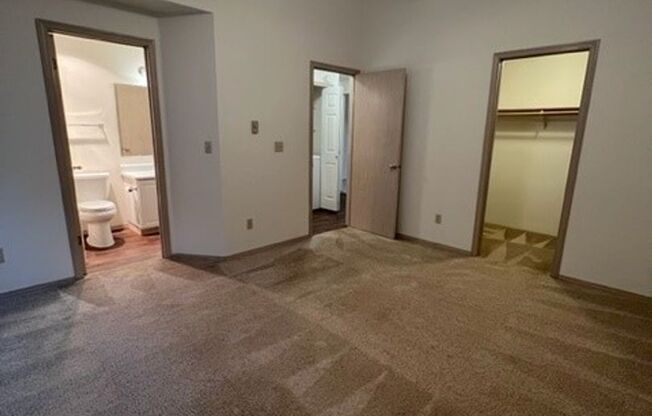 1 bed, 1 bath, 800 sqft, $1,635, Unit 1231