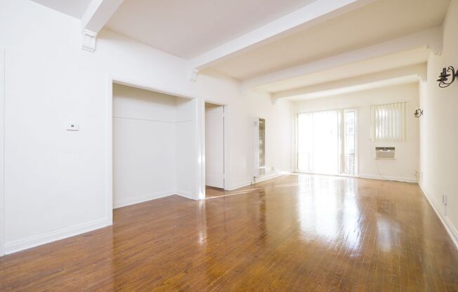 1 bed, 1 bath, $1,925, Unit 119#538½