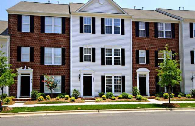 2 beds, 2.5 baths, $2,150