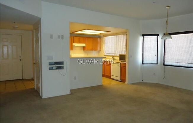 2 beds, 2 baths, $1,350, Unit Unit 1626