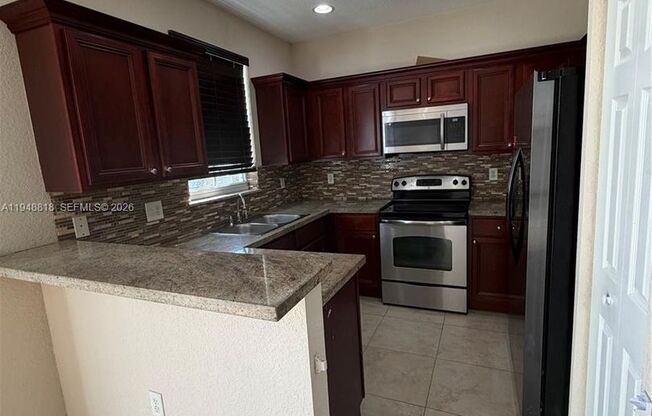 20715 NE 10TH CT #20715 MIAMI, FL 33179