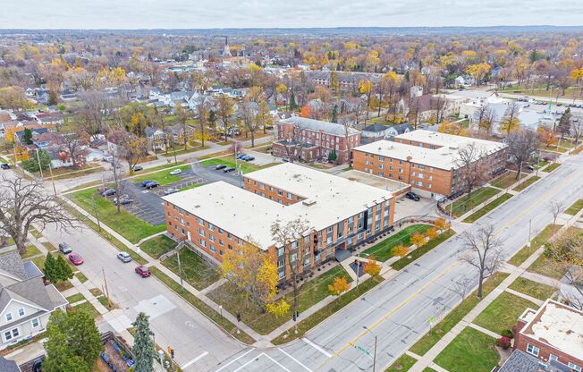 2 beds, 1 bath, 900 sqft, $1,099, Unit 433-304