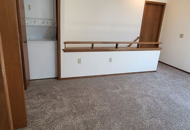 1 bed, 1 bath, 810 sqft, $1,475, Unit 72