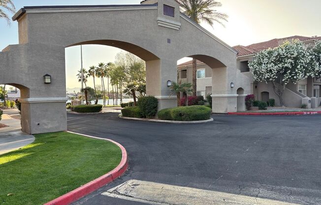 3bd, 2bth 2nd level Condo