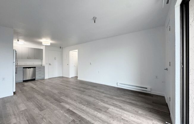 1 bed, 1 bath, 636 sqft, $1,695, Unit 227