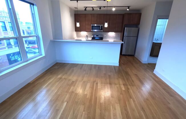 3 beds, 2 baths, 1,100 sqft, $3,295, Unit 2740-308