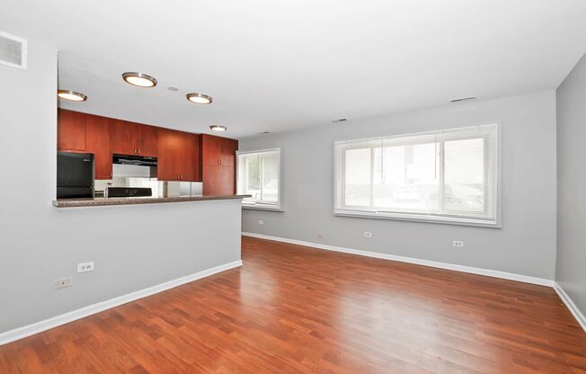 7819 S Shore